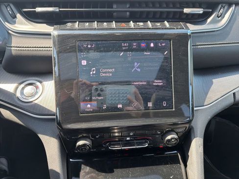 Used 2025 Jeep Grand Cherokee Laredo X w/ Luxury Tech Group I image 23