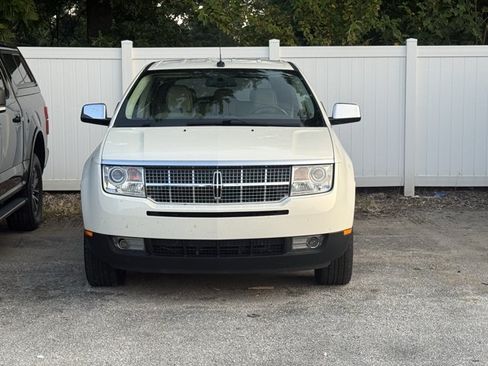 Used 2008 Lincoln MKX AWD image 2