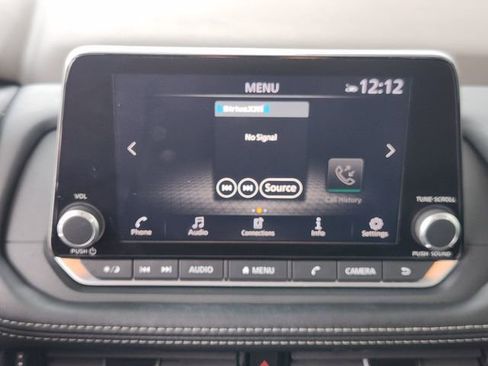 Used 2023 Nissan Rogue SV FWD image 12