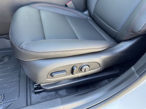 New 2026 Chevrolet Trax RS w/ Sunroof Package image 15