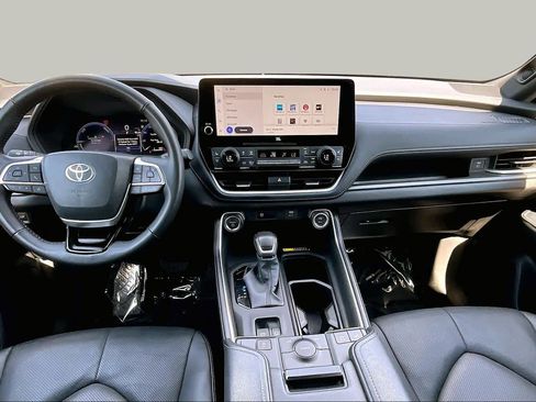 Used 2026 Toyota Grand Highlander AWD Hybrid image 16