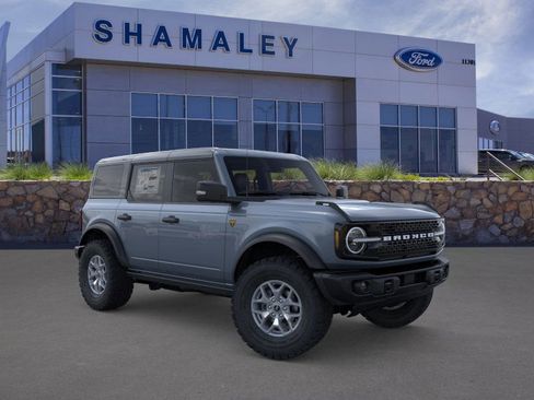 New 2025 Ford Bronco Badlands image 7