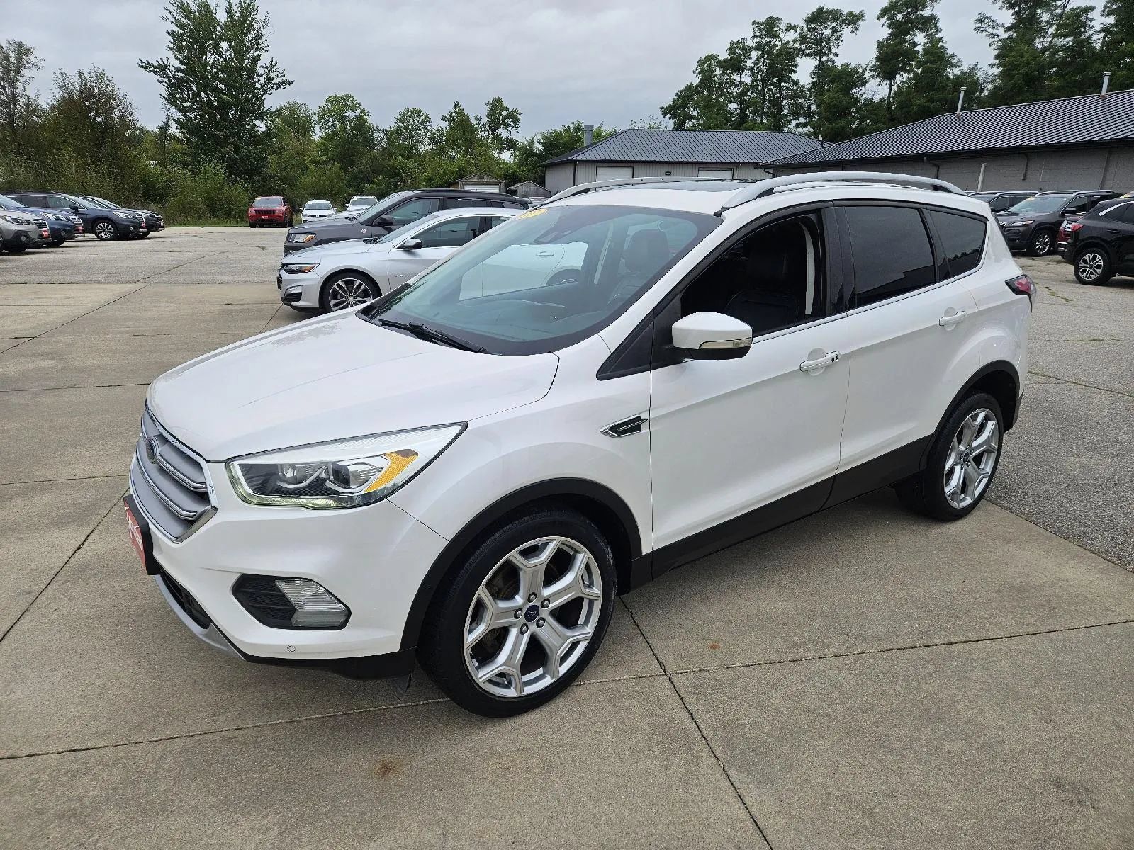 Used 2017 Ford Escape Titanium w/ Canadian Touring Package AWD/4WD image 3