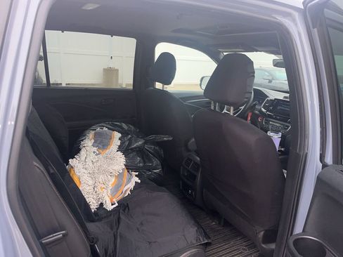 Used 2022 Honda Passport TrailSport image 17