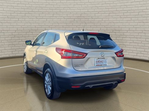 Certified 2021 Nissan Rogue Sport S image 5