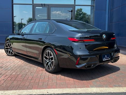 Used 2023 BMW 760i xDrive AWD/4WD image 3