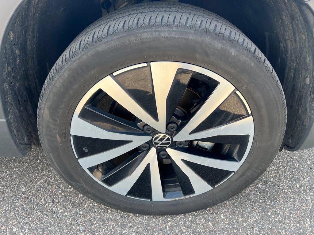 Used 2022 Volkswagen Taos SE AWD/4WD image 14