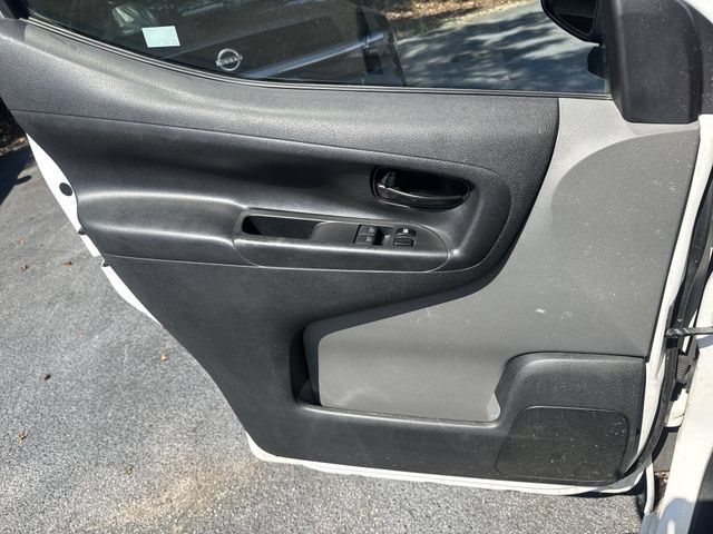 Used 2020 Nissan NV200 S FWD image 25
