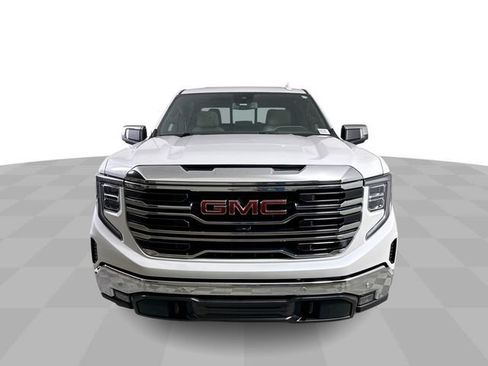 Used 2022 GMC Sierra 1500 SLT AWD/4WD image 3