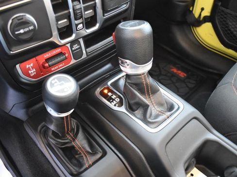 Used 2023 Jeep Gladiator Mojave w/ Trailer Tow Package image 27