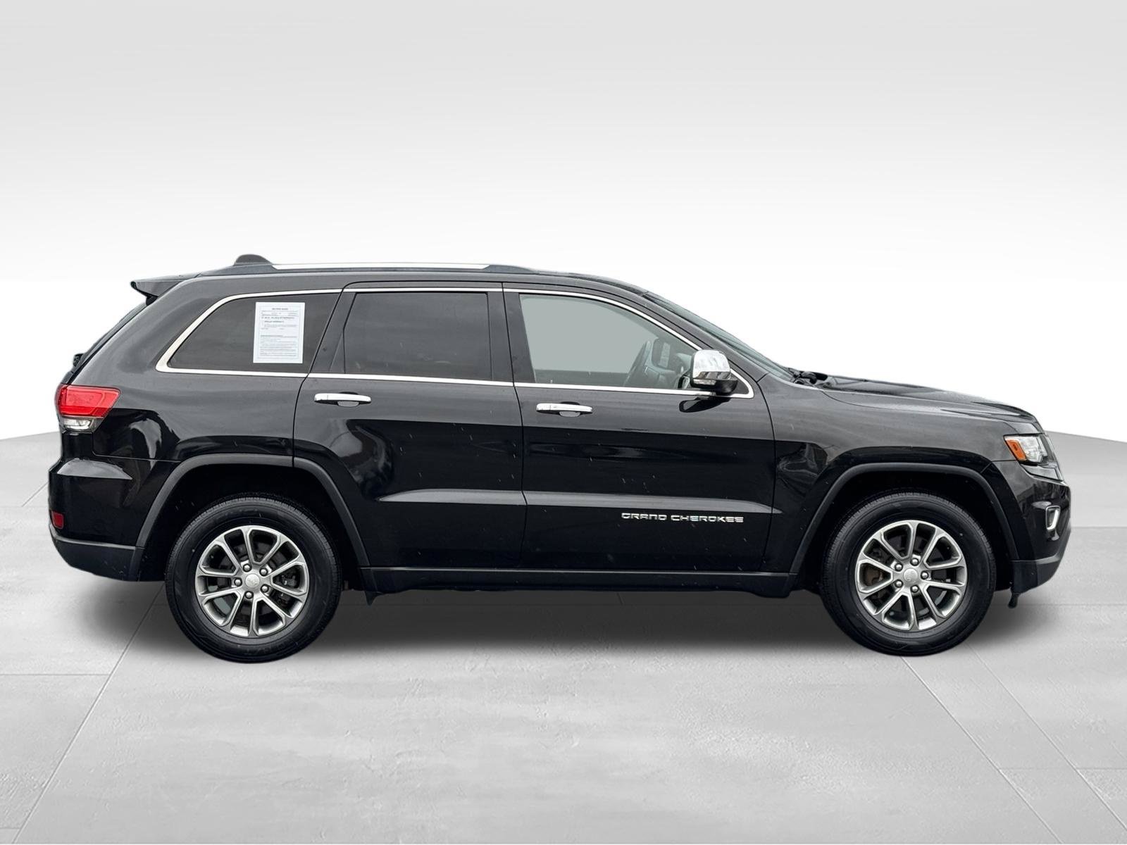 Used 2014 Jeep Grand Cherokee Limited w/ Luxury Group II AWD/4WD image 3