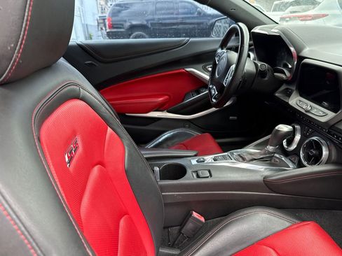Used 2016 Chevrolet Camaro SS RWD image 12