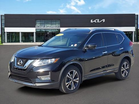 Used 2017 Nissan Rogue SL image 2