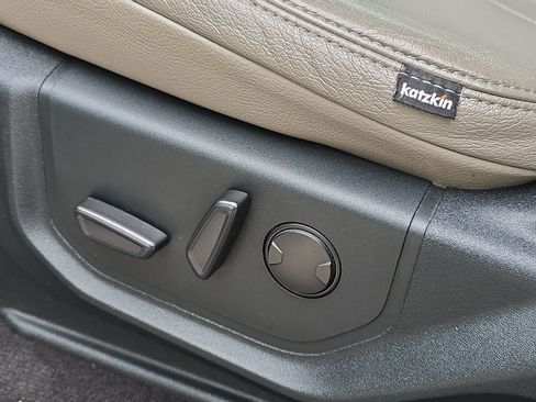 Used 2020 Ford F150 XLT w/ Equipment Group 302A Luxury AWD/4WD image 12