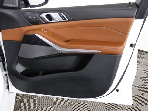 Used 2025 BMW X7 M60i w/ Executive Package AWD/4WD image 30