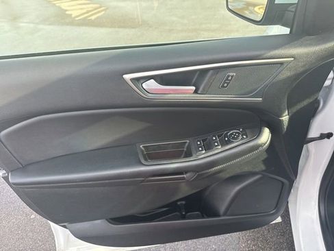 Used 2024 Ford Edge SEL image 14