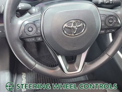 Used 2019 Toyota RAV4 Limited image 17