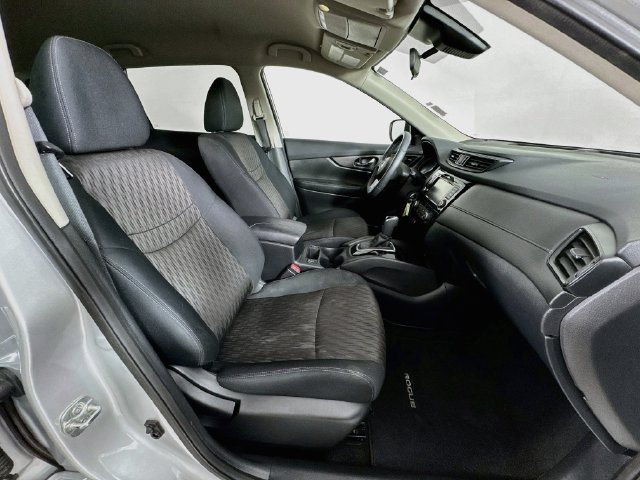 Used 2019 Nissan Rogue S w/ Special Edition Package FWD image 31