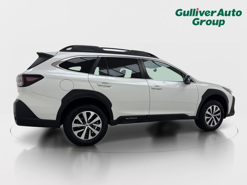 Used 2024 Subaru Outback Premium AWD/4WD image 9