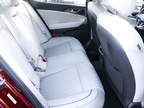 Used 2026 Genesis G70 3.3T Sport Prestige image 28