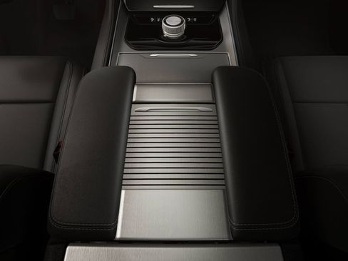 New 2026 Jeep Grand Wagoneer 2WD image 4
