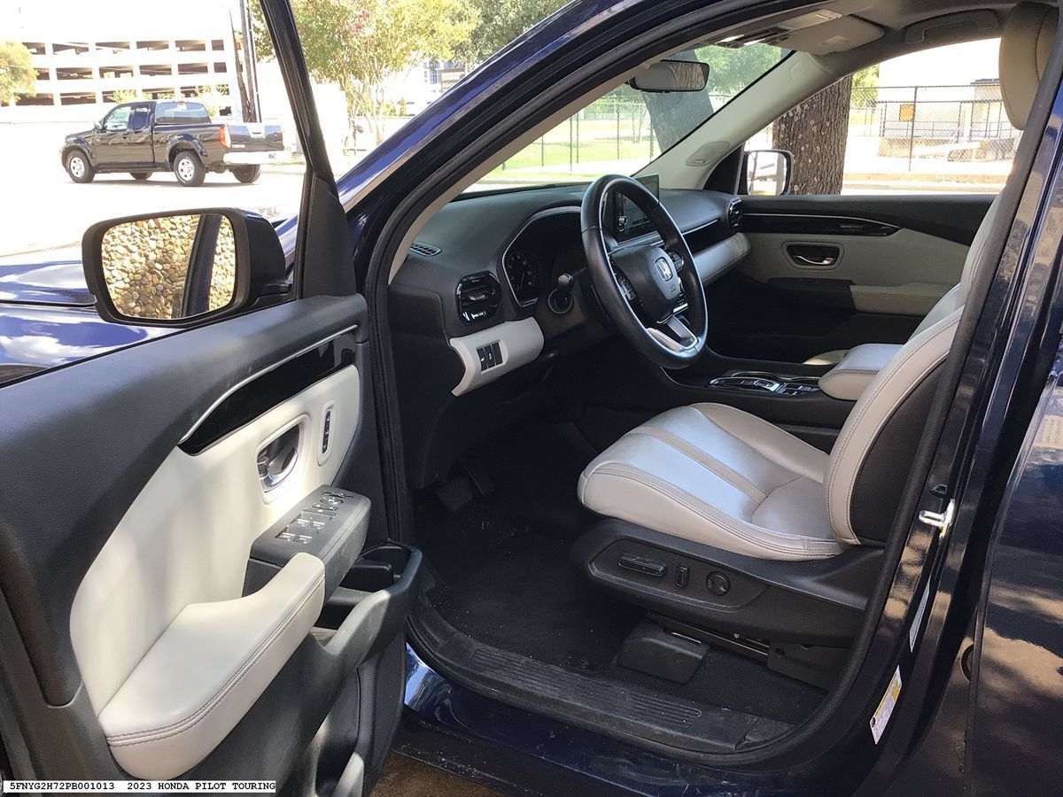 Used 2023 Honda Pilot Touring image 8
