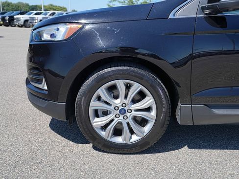 Used 2022 Ford Edge Titanium AWD/4WD image 11