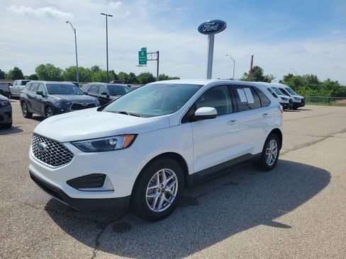 Used 2024 Ford Edge SEL AWD/4WD image 16