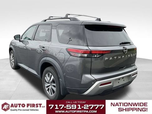 Used 2022 Nissan Pathfinder SL AWD/4WD image 4