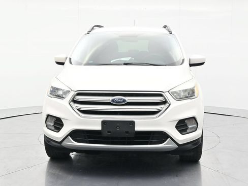 Used 2018 Ford Escape SE w/ SE Sync 3 Package AWD/4WD image 2