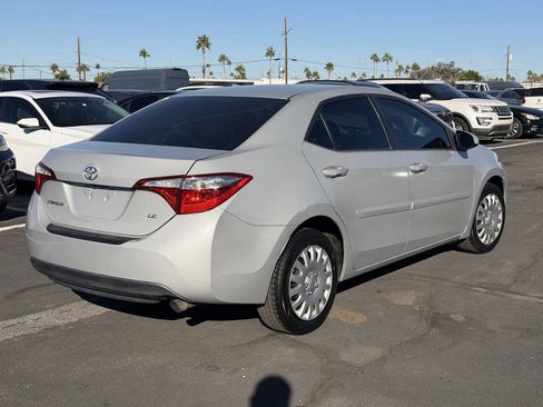 Used 2015 Toyota Corolla LE image 8