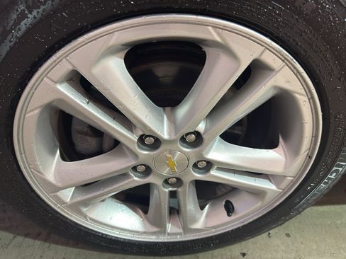 Used 2015 Chevrolet Cruze LTZ w/ Sun, Sound and Sport Package FWD image 33