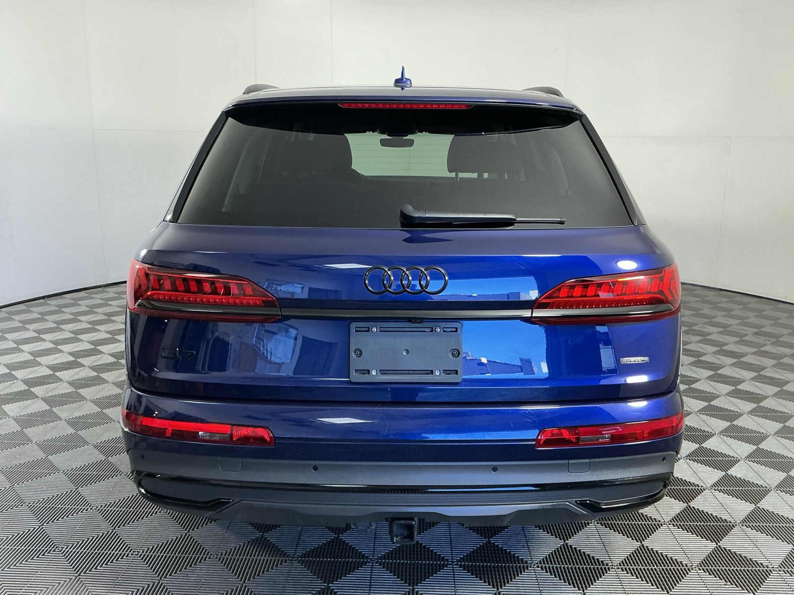 Used 2023 Audi Q7 3.0T Prestige w/ Prestige Package AWD/4WD image 7