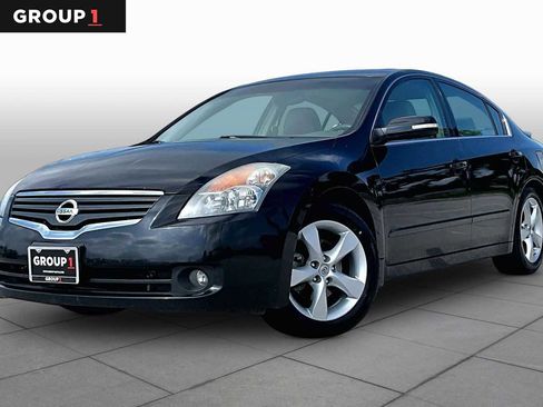 Used 2008 Nissan Altima 3.5 SE w/ Premium Pkg FWD image 1