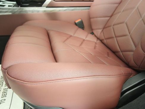 New 2026 BMW i7 eDrive50 w/ M Sport Package image 9