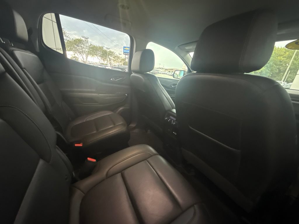 Used 2022 GMC Acadia SLT w/ Preferred Package FWD image 40