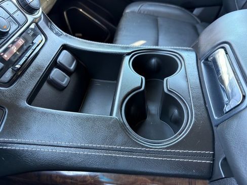 Used 2018 Chevrolet Tahoe LT w/ Luxury Package image 33