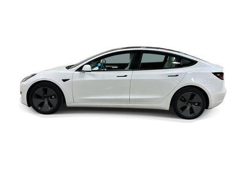 Certified 2022 Tesla Model 3 Long Range AWD/4WD image 3