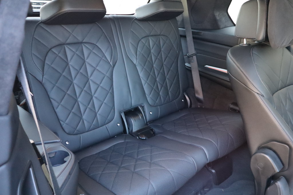 Used 2023 BMW X7 xDrive40i w/ M Sport Package AWD/4WD image 35