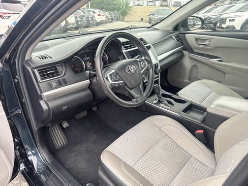 Used 2015 Toyota Camry SE FWD image 18
