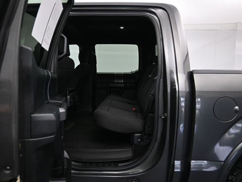 Used 2018 Ford F150 XLT w/ Equipment Group 302A Luxury AWD/4WD image 22