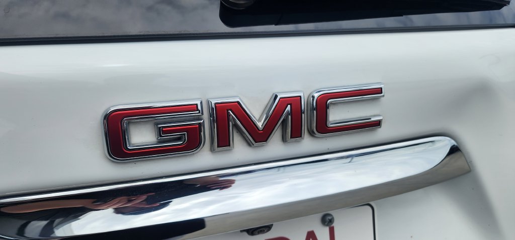 Used 2023 GMC Terrain SLT FWD image 19