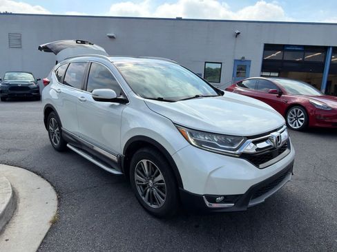 Used 2018 Honda CR-V Touring image 12