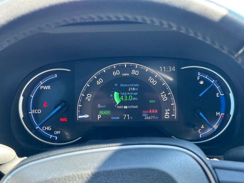 Used 2023 Toyota RAV4 SE image 33