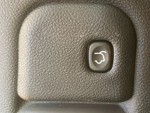Used 2022 Dodge Durango R/T w/ Blacktop Package AWD/4WD image 26