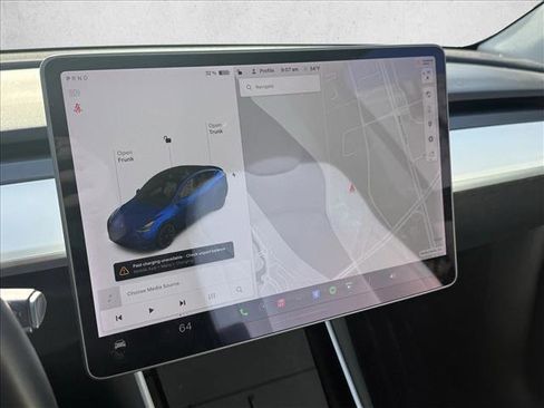 Used 2020 Tesla Model Y Long Range image 11