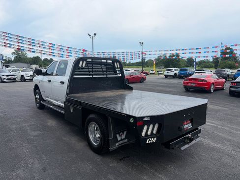 Used 2022 RAM 3500 Tradesman w/ Chrome Appearance Group AWD/4WD image 6