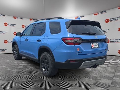 Used 2024 Honda Pilot TrailSport image 5