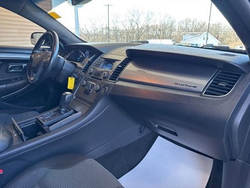 Used 2015 Ford Taurus SEL image 23