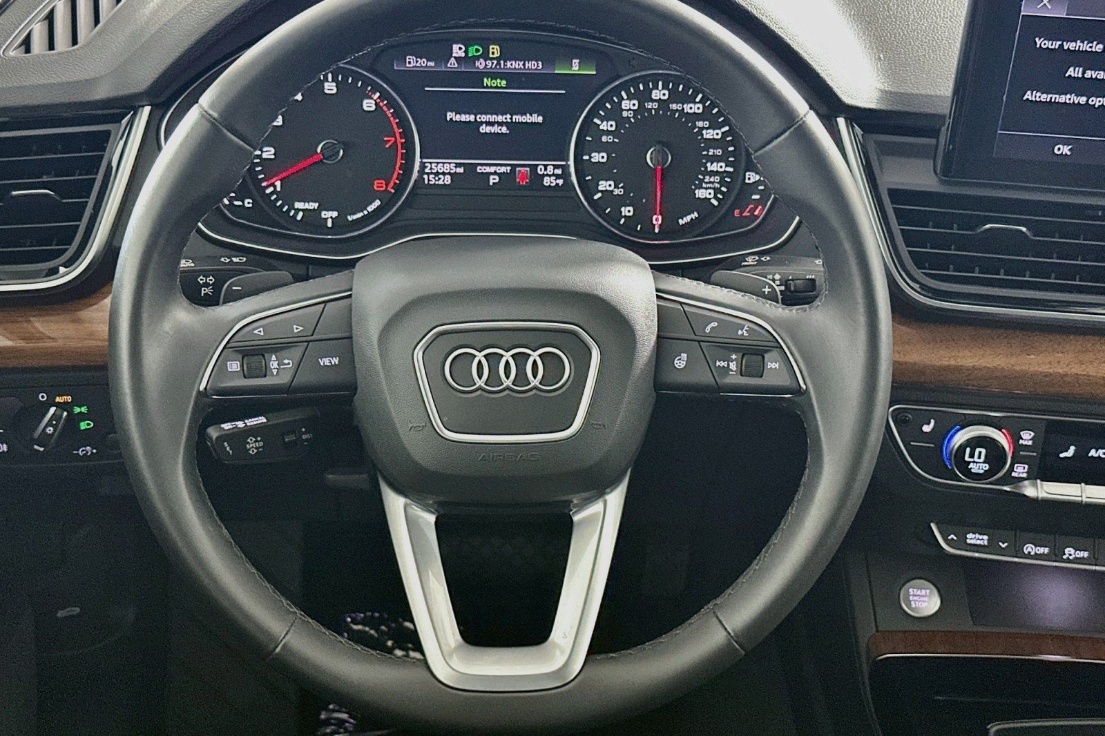 Used 2023 Audi Q5 2.0T Premium w/ Convenience Package AWD/4WD image 18